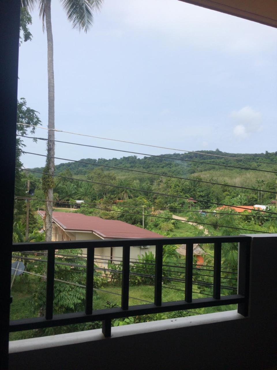Apartamento Am House Klong Muang Beach Exterior foto